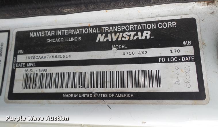 image for item DB0526 1999 International 4700 dump flatbed truck