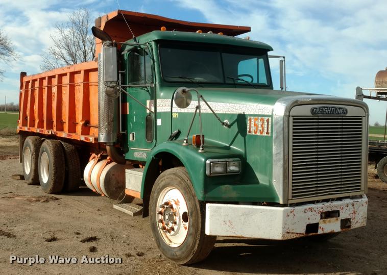 image for item DB0870 1994 Freightliner FLD120SD dump truck