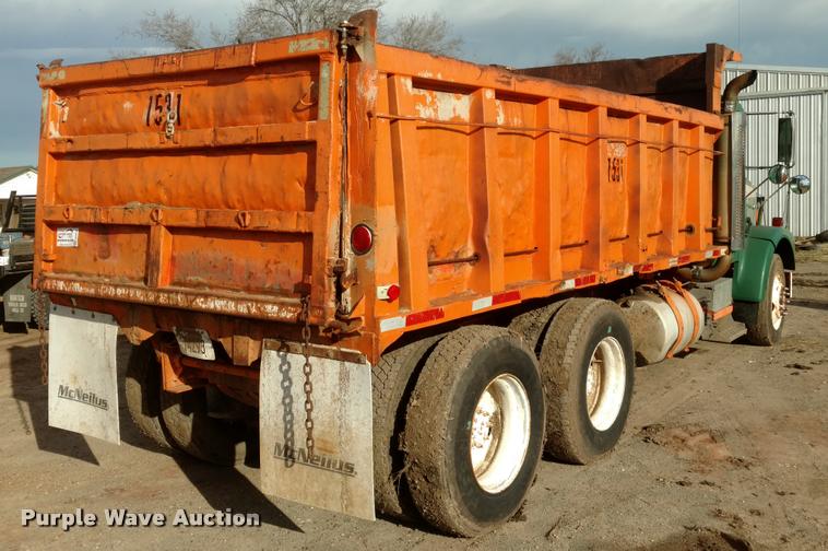 image for item DB0870 1994 Freightliner FLD120SD dump truck