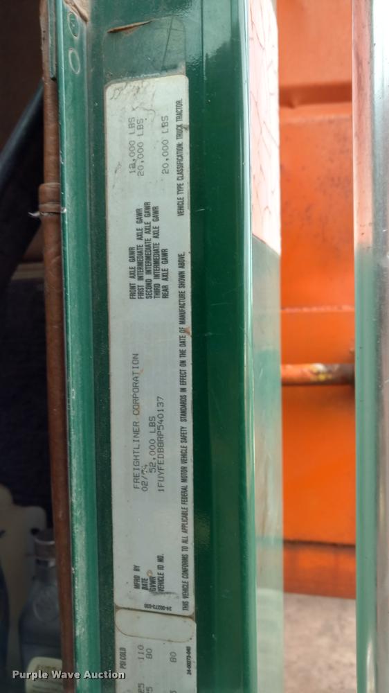 image for item DB0870 1994 Freightliner FLD120SD dump truck