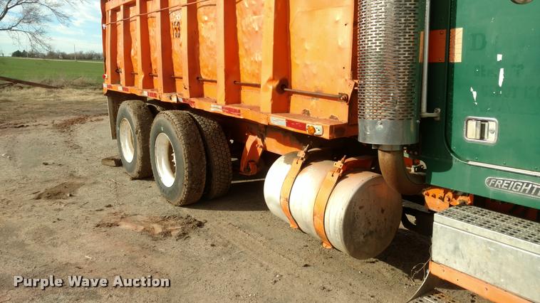 image for item DB0870 1994 Freightliner FLD120SD dump truck