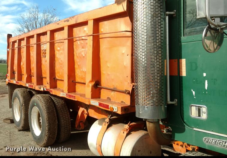 image for item DB0870 1994 Freightliner FLD120SD dump truck