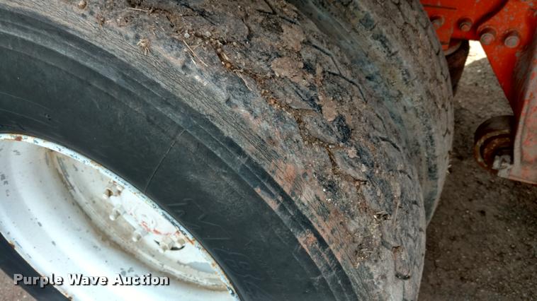 image for item DB0870 1994 Freightliner FLD120SD dump truck