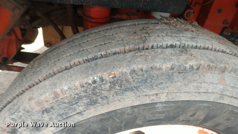 image for item DB0870 1994 Freightliner FLD120SD dump truck