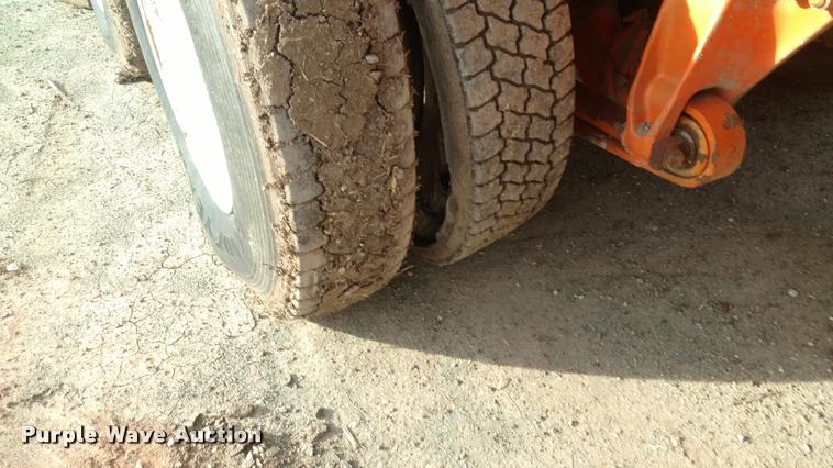 image for item DB0870 1994 Freightliner FLD120SD dump truck