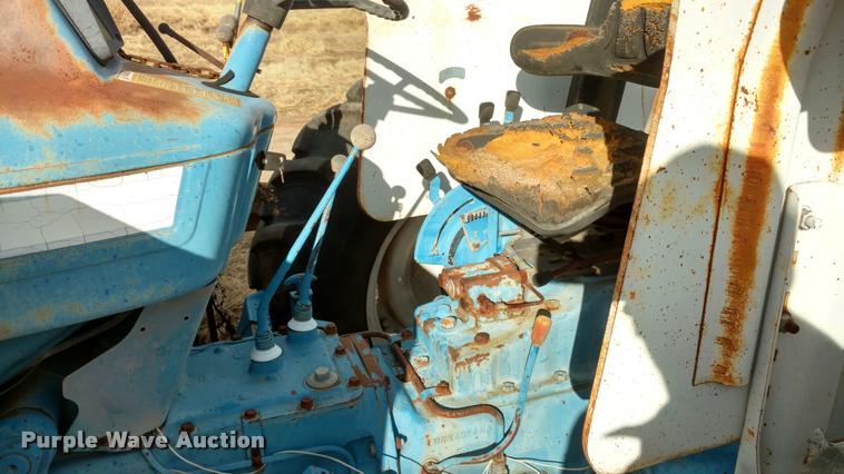 image for item DB0872 Ford 5610 tractor