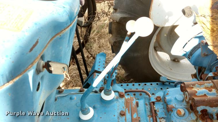 image for item DB0872 Ford 5610 tractor
