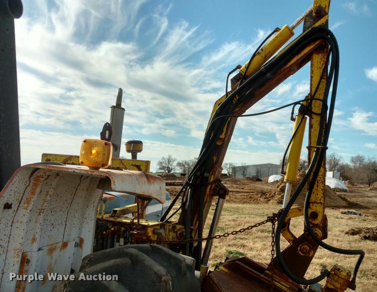 image for item DB0872 Ford 5610 tractor