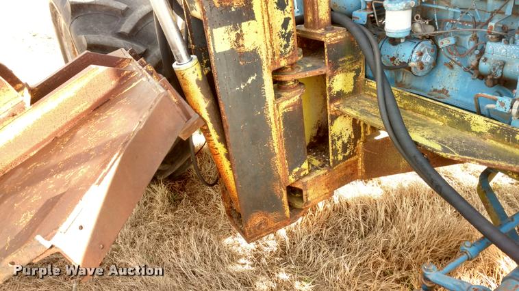image for item DB0872 Ford 5610 tractor