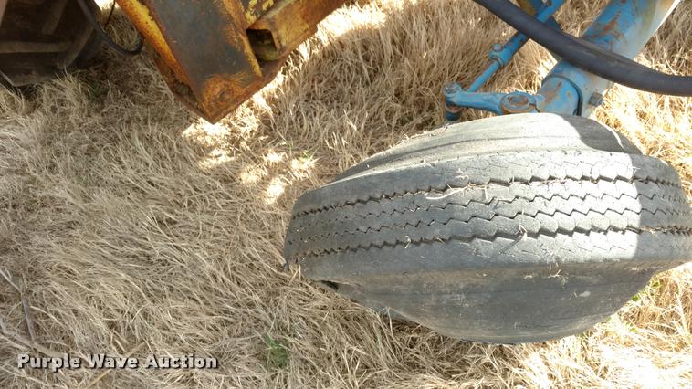 image for item DB0872 Ford 5610 tractor