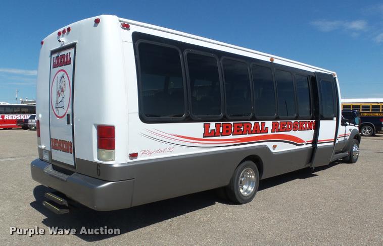 image for item DB1935 2005 Ford F550 Super Duty XL shuttle bus