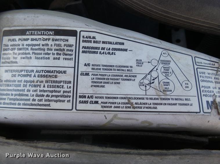 image for item DB1935 2005 Ford F550 Super Duty XL shuttle bus