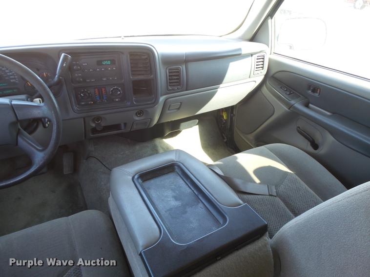 image for item DB1938 2003 Chevrolet Tahoe SUV