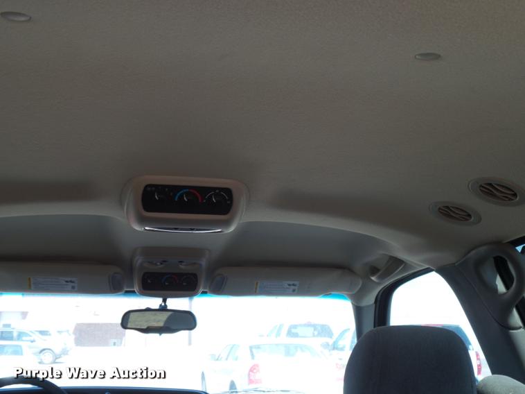 image for item DB1938 2003 Chevrolet Tahoe SUV