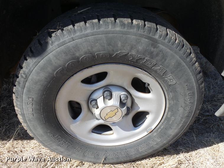 image for item DB1938 2003 Chevrolet Tahoe SUV