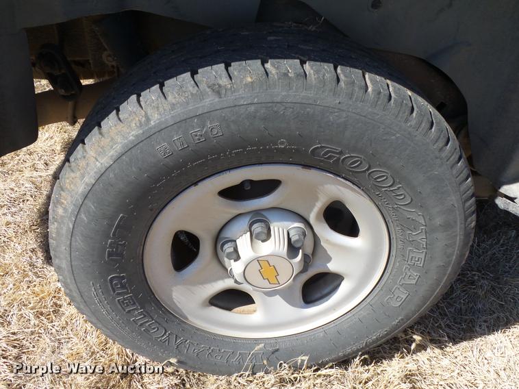 image for item DB1938 2003 Chevrolet Tahoe SUV