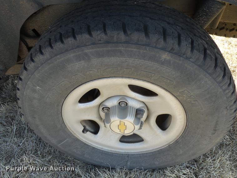 image for item DB1938 2003 Chevrolet Tahoe SUV