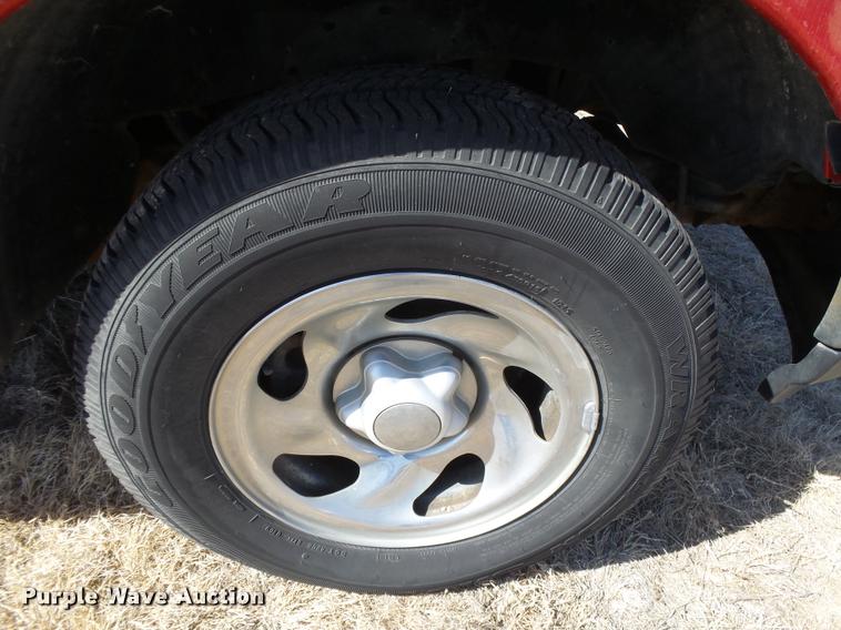 image for item DB1940 1997 Ford F150 pickup truck