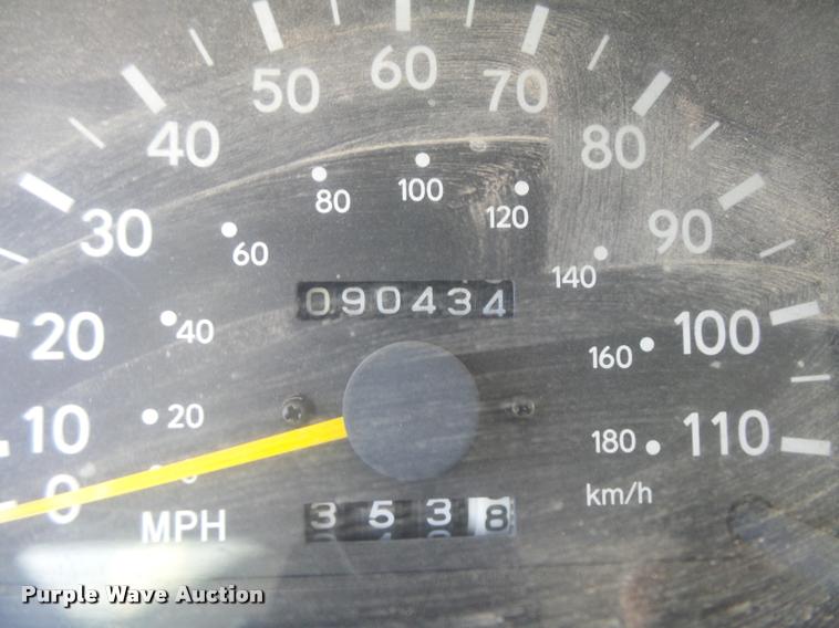 image for item DB1944 1995 Toyota Tacoma pickup truck