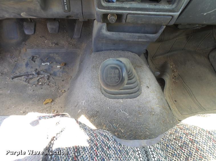 image for item DB1944 1995 Toyota Tacoma pickup truck