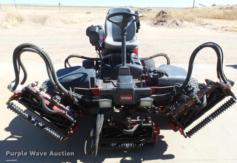 image for item DB1947 Toro Reelmaster 5510 lawn mower