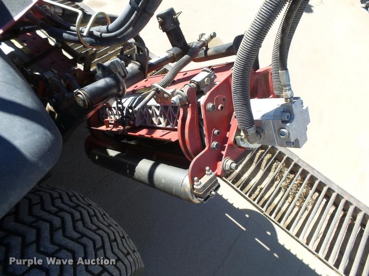 image for item DB1947 Toro Reelmaster 5510 lawn mower