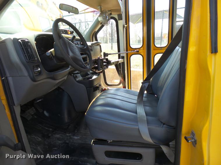 image for item DB2484 1999 Chevrolet Express 3500 Cargo school bus