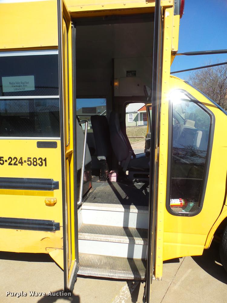 image for item DB2484 1999 Chevrolet Express 3500 Cargo school bus