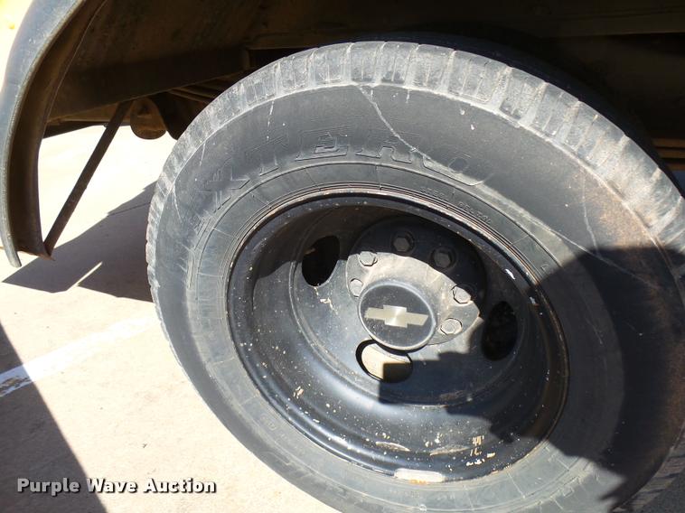 image for item DB2484 1999 Chevrolet Express 3500 Cargo school bus