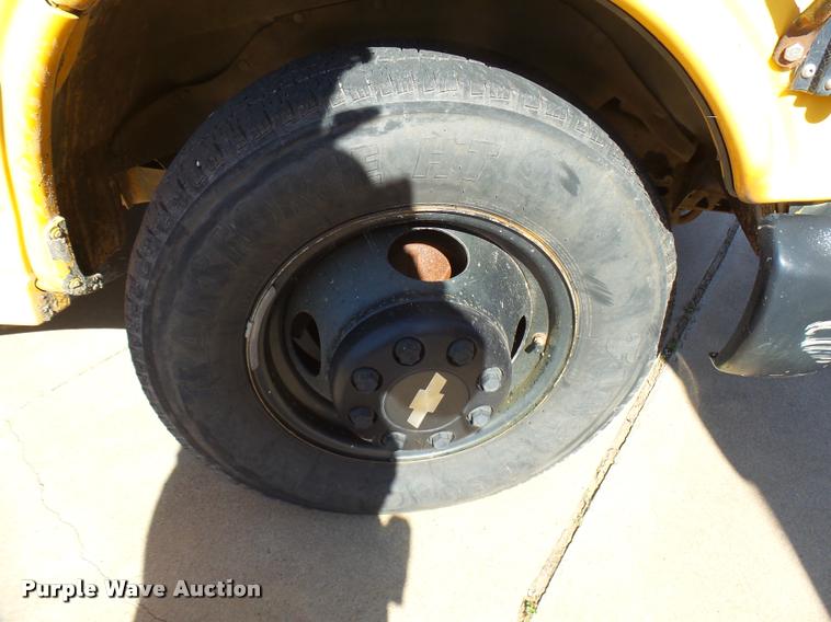 image for item DB2484 1999 Chevrolet Express 3500 Cargo school bus