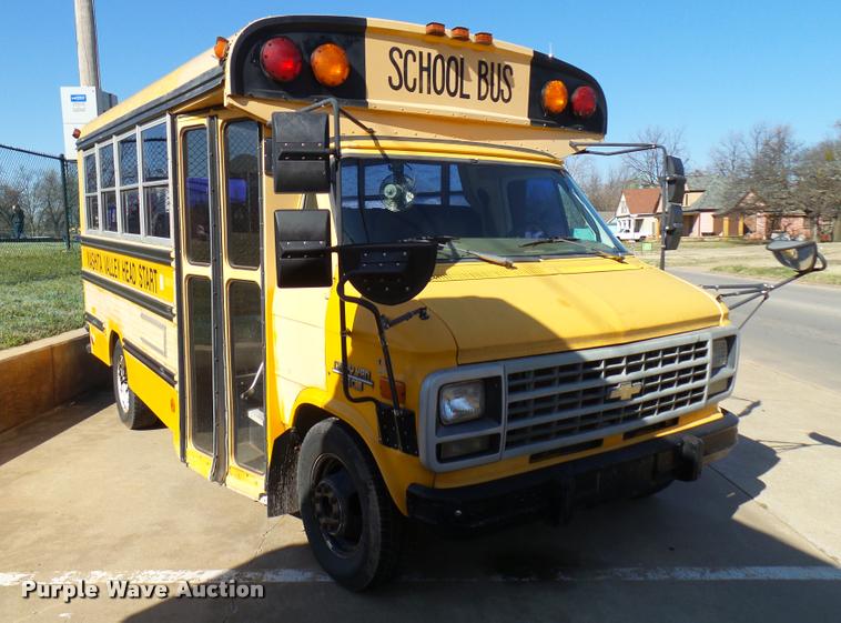 image for item DB2485 1992 Chevrolet G30 school bus