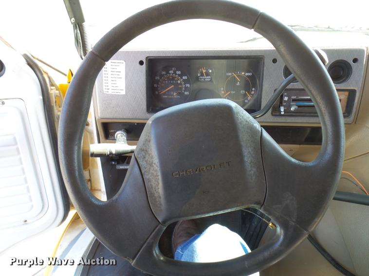 image for item DB2485 1992 Chevrolet G30 school bus