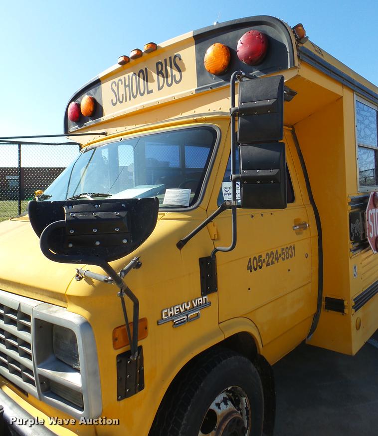 image for item DB2485 1992 Chevrolet G30 school bus