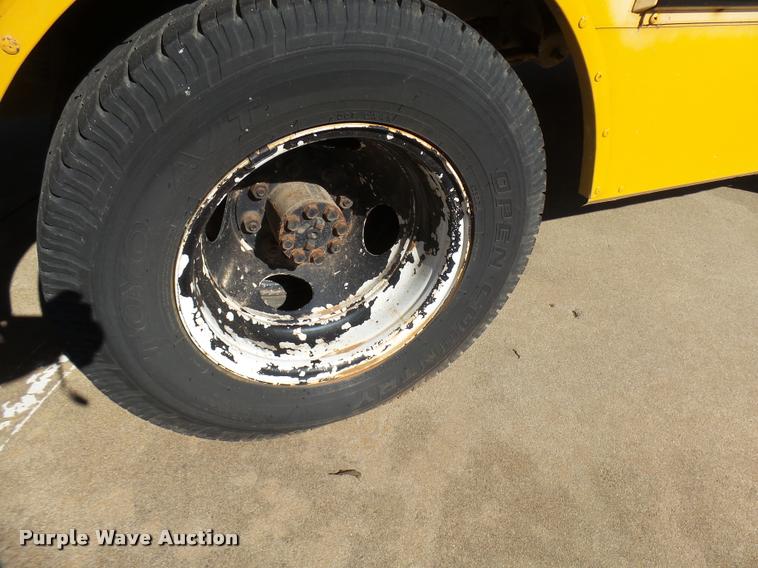 image for item DB2485 1992 Chevrolet G30 school bus