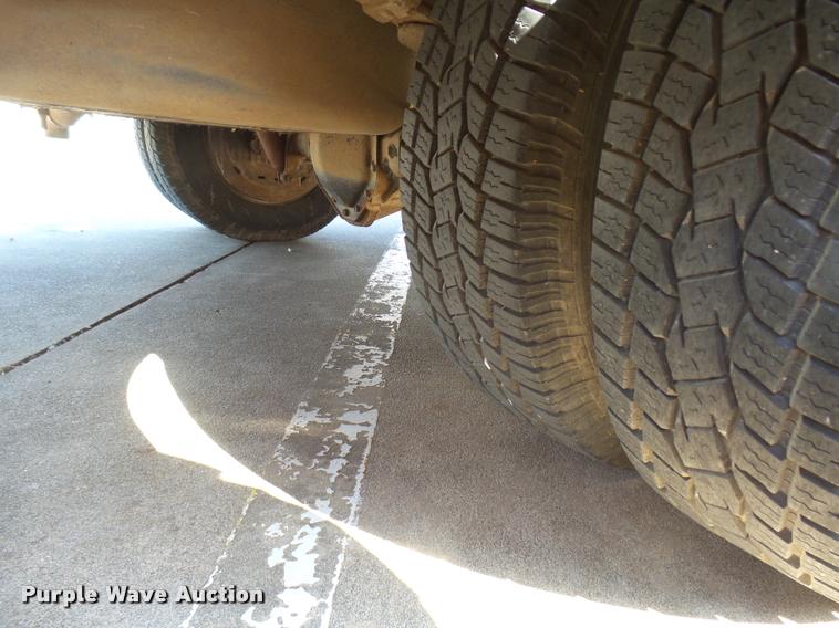 image for item DB2485 1992 Chevrolet G30 school bus