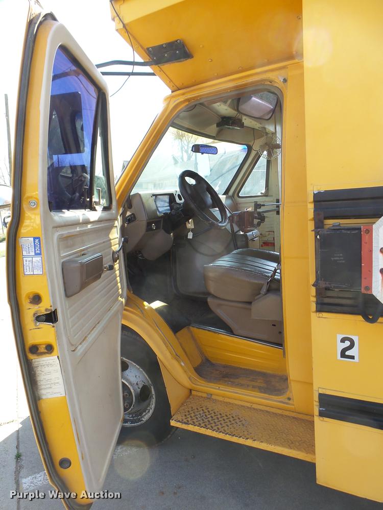 image for item DB2486 1994 Chevrolet G30 school bus