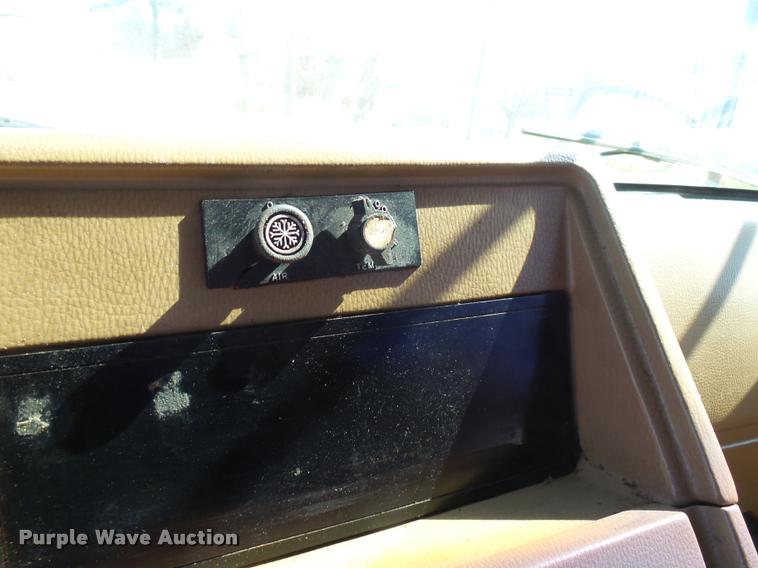 image for item DB2486 1994 Chevrolet G30 school bus