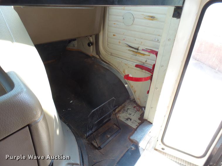 image for item DB2486 1994 Chevrolet G30 school bus