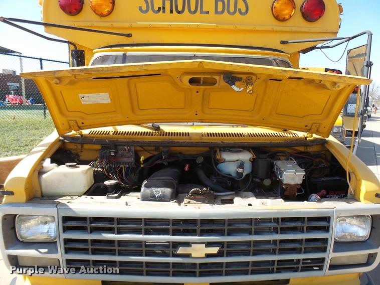 image for item DB2486 1994 Chevrolet G30 school bus