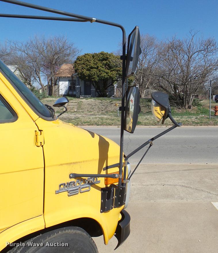 image for item DB2486 1994 Chevrolet G30 school bus