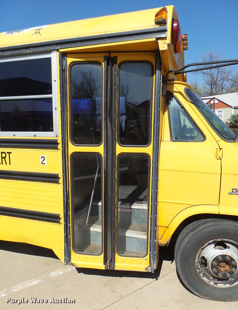 image for item DB2486 1994 Chevrolet G30 school bus