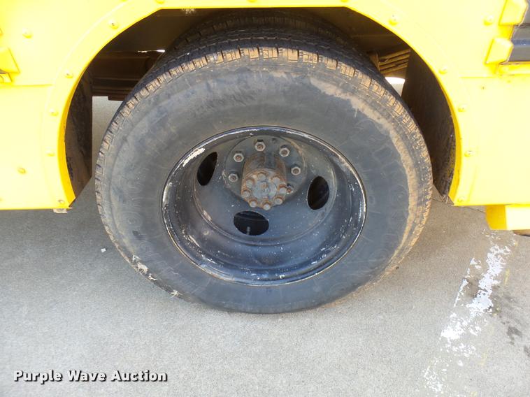 image for item DB2486 1994 Chevrolet G30 school bus