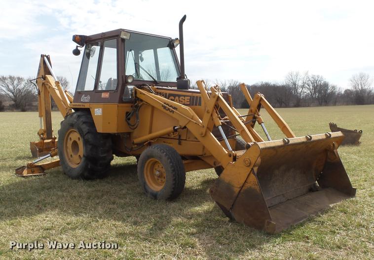 image for item DB3765 1990 Case 480F Construction King backhoe