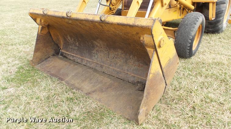 image for item DB3765 1990 Case 480F Construction King backhoe