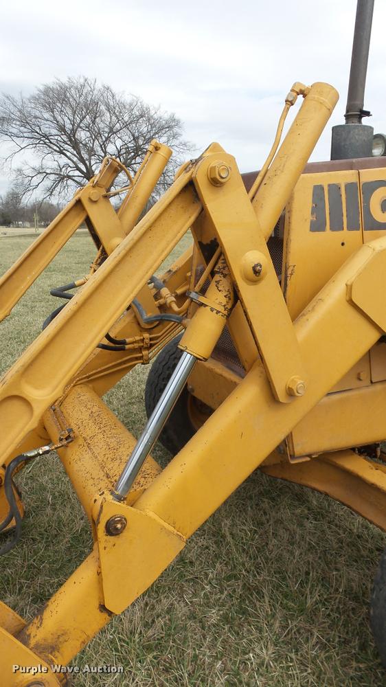 image for item DB3765 1990 Case 480F Construction King backhoe