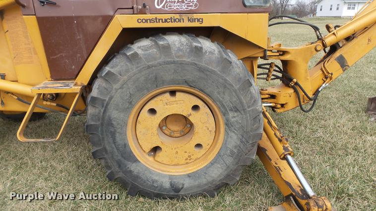 image for item DB3765 1990 Case 480F Construction King backhoe