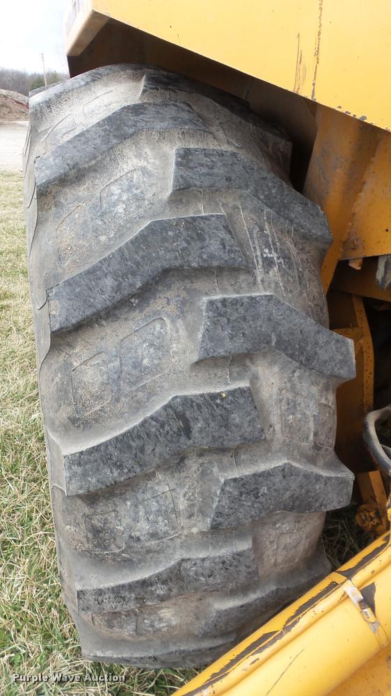 image for item DB3765 1990 Case 480F Construction King backhoe