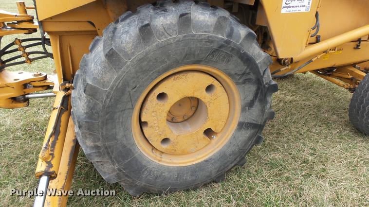 image for item DB3765 1990 Case 480F Construction King backhoe