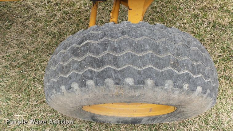 image for item DB3765 1990 Case 480F Construction King backhoe