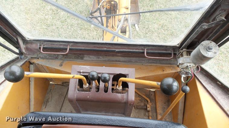 image for item DB3765 1990 Case 480F Construction King backhoe